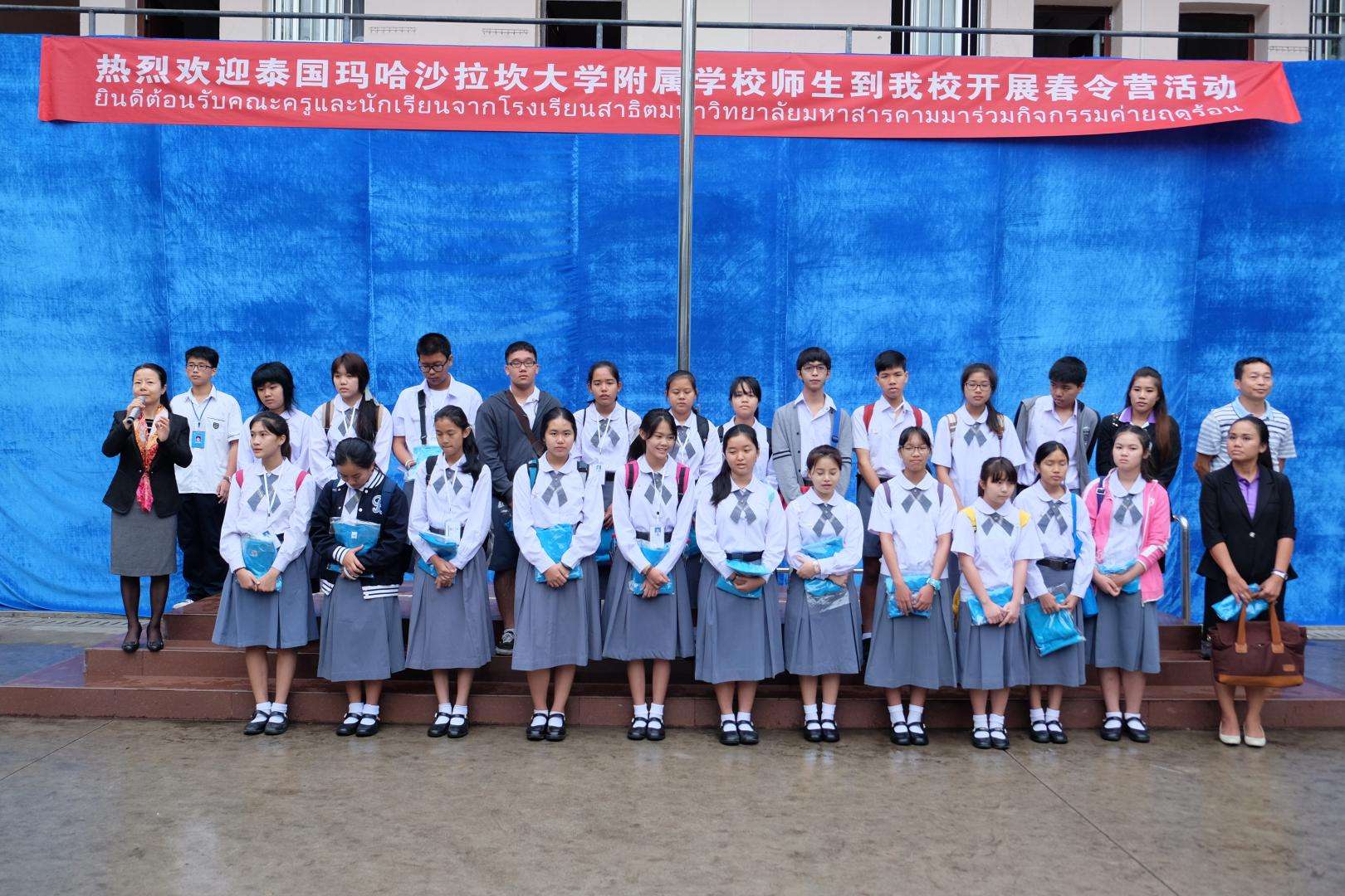 上海女子”在泰国大骂我国人本质低的自拍小视频 上海女子”在泰国大骂我国人本质低的自拍小视频
