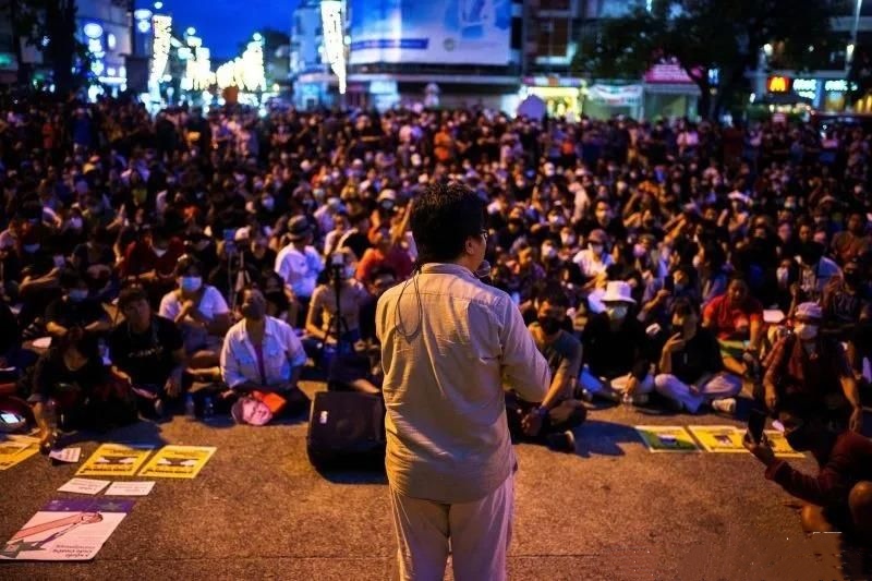 泰国娜莎过去十余年间，发生了无数政治抵触