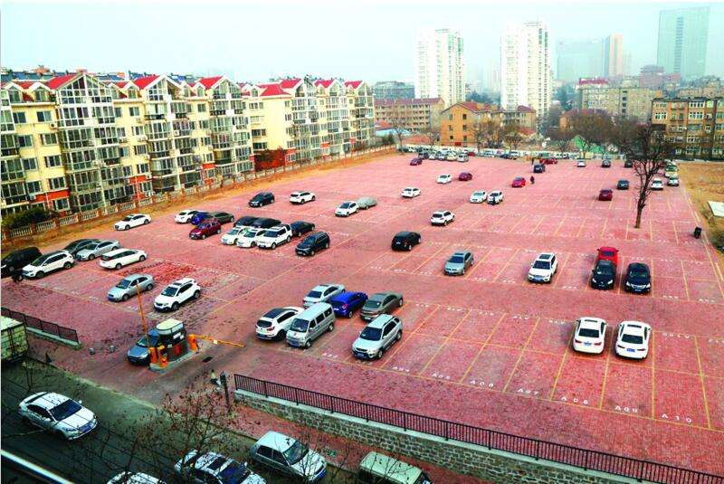 泰超市为女司机安排了专用位置