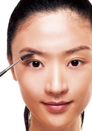 让你自然清爽一整夏，四款实用裸妆。