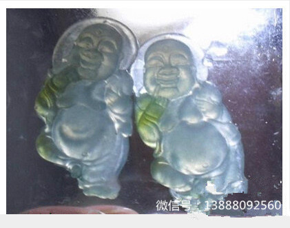 雕翡翠的师傅你过来下，我保证不打死你 
