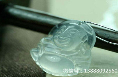 雕翡翠的师傅你过来下，我保证不打死你 
